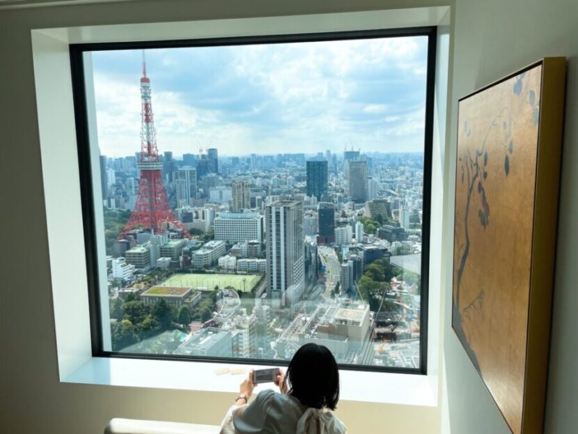 東京エディション虎ノ門の客室にある窓