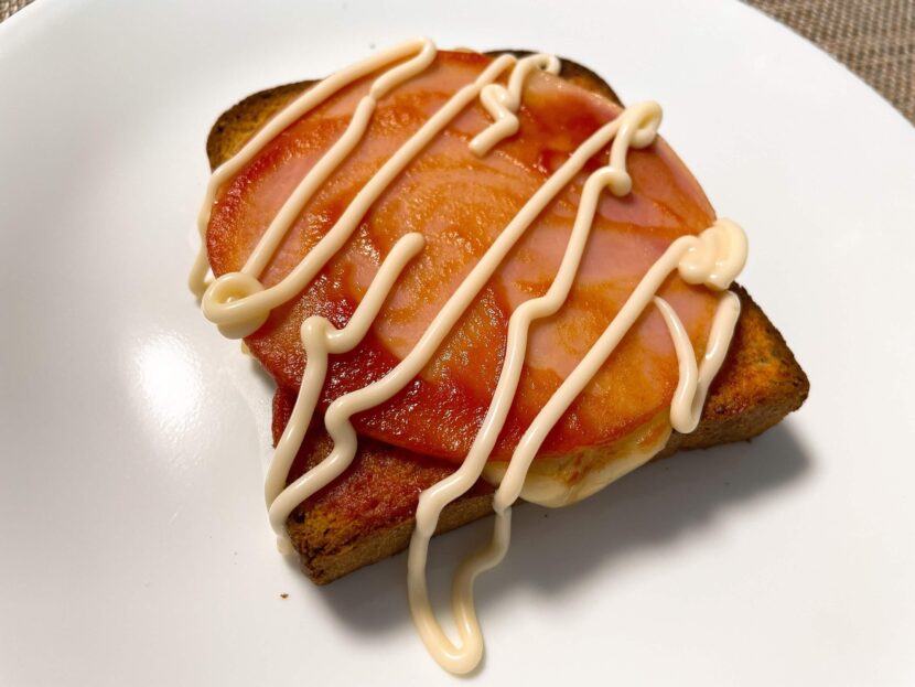 ベースブレッド食パンアレンジのハムマヨ