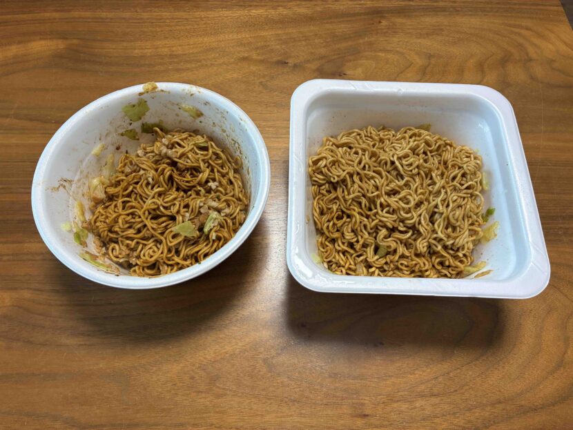 ベース焼きそばとカップ麺の比較